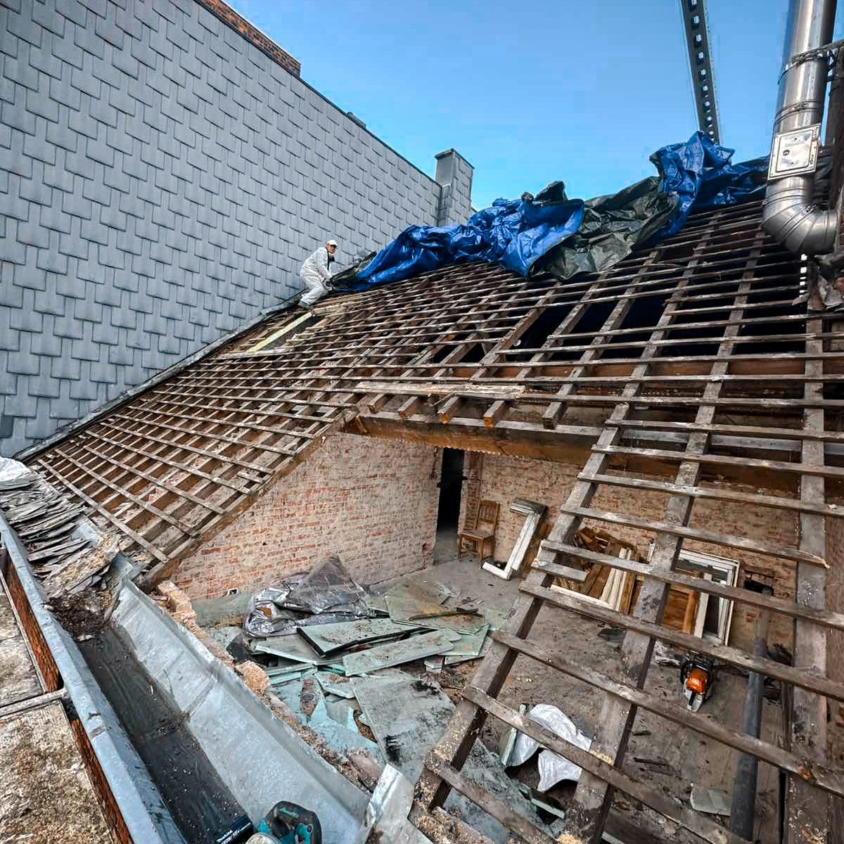 Transformation complète de la toiture au cœur de Louvain - Image 3