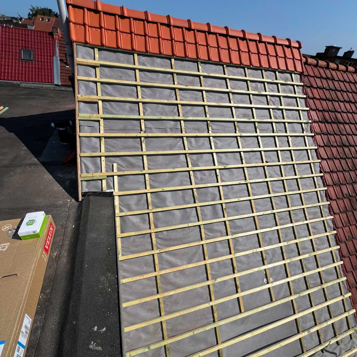 Complete dakrenovatie met sarkingisolatie in Mechelen - Image 2