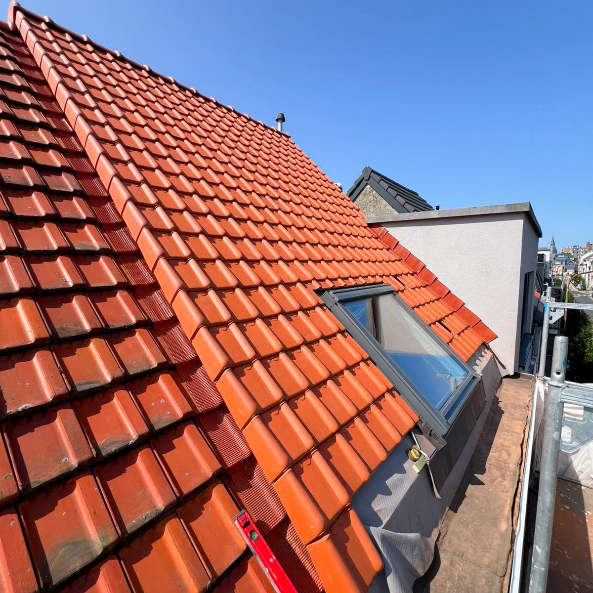 Complete dakrenovatie met sarkingisolatie in Mechelen - Image 1