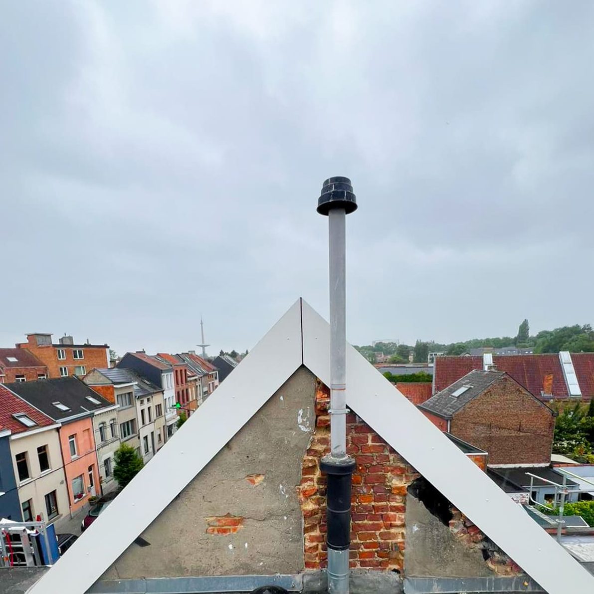 Complete dakrenovatie met sarkingisolatie in Mechelen - Image 8