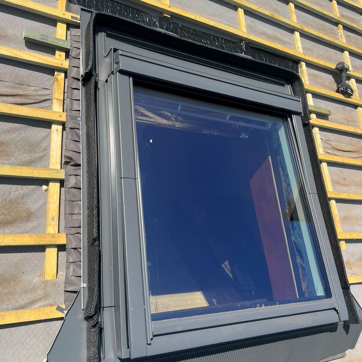Complete dakrenovatie met sarkingisolatie in Mechelen - Image 11